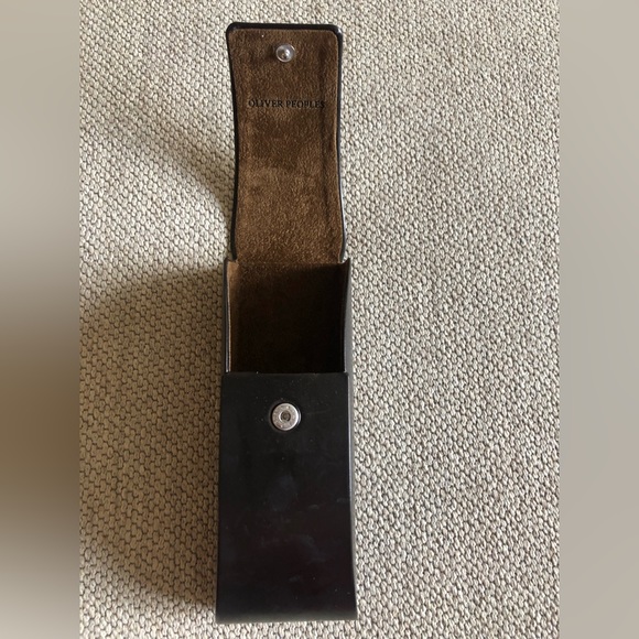 SOLD Oliver Peoples Sunglasses. Vintage Very good condition. Model Pheobe Green - Picture 11 of 11